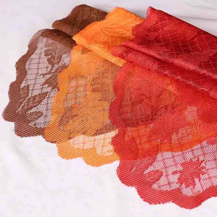 Leaf element lace table runner