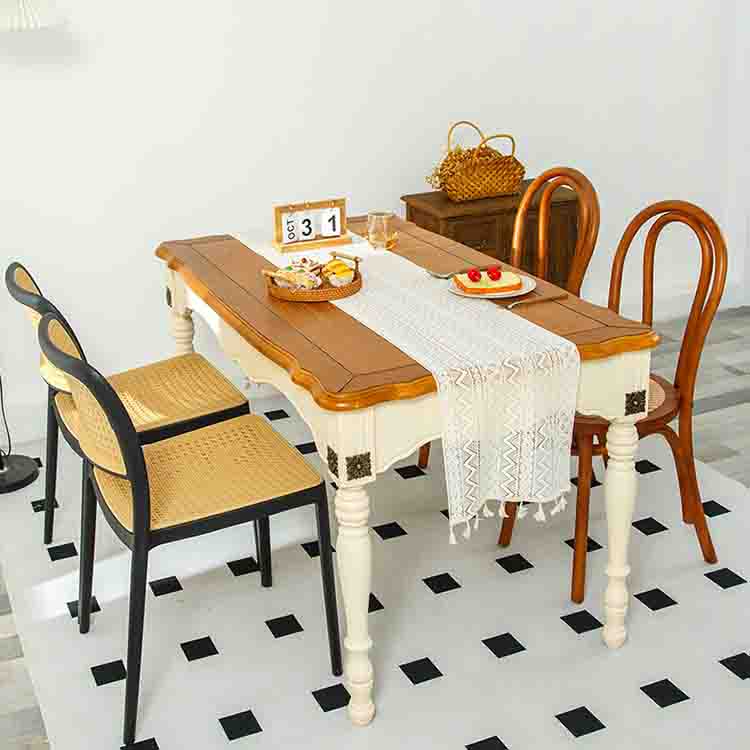 Geometric pattern table runner